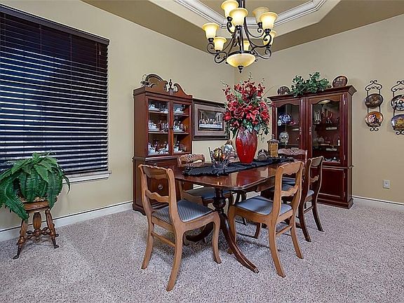 5th image of 11405 Fairways Ave