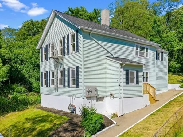 409 Crescent St, Fall River, MA 02720