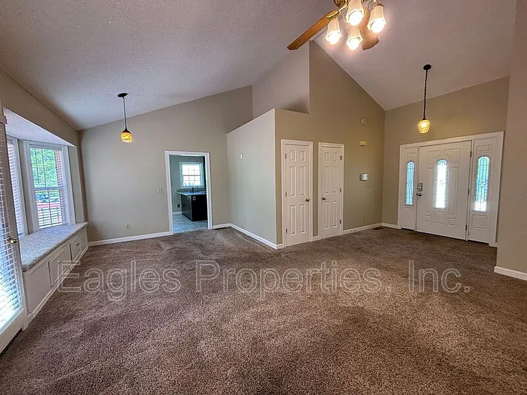216 Waters Cir — Photo 10