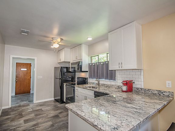 2nd image of 813 Dunn St