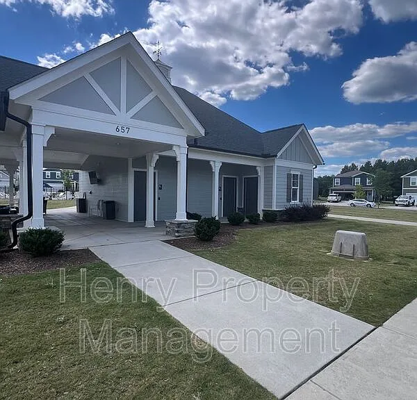 839 McKenzie Park Ter — Photo 14