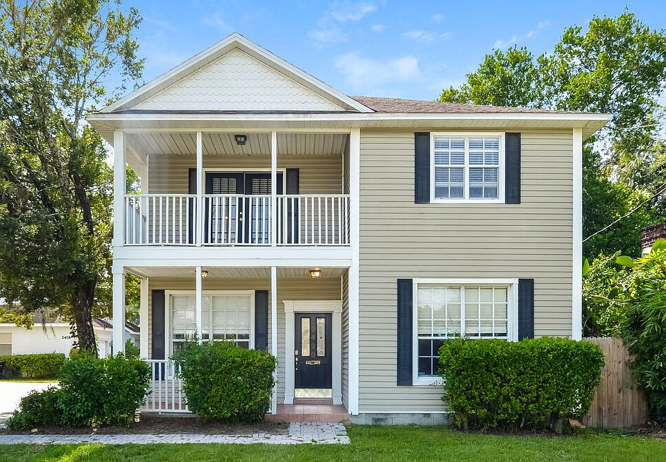 1st image of 2420 Formosa Ave