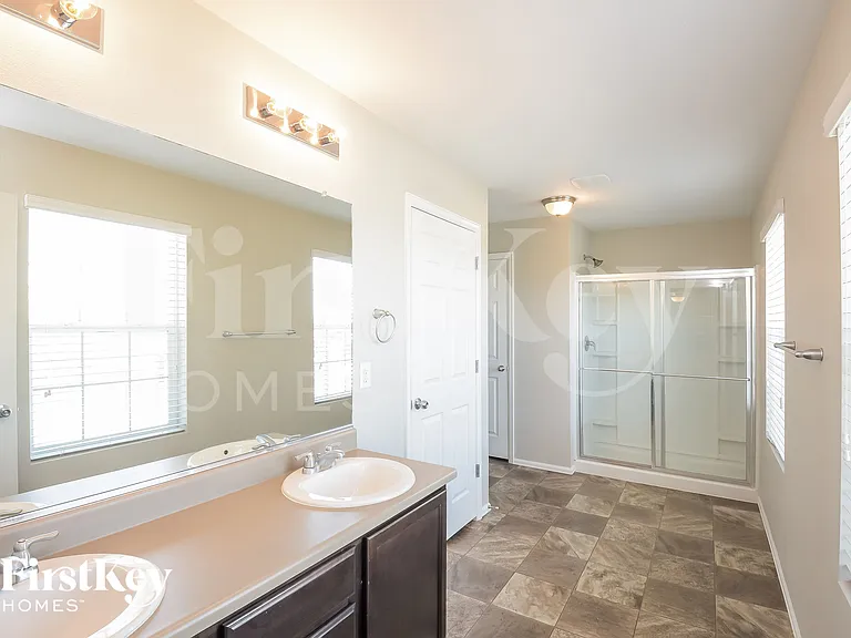 6481 N Dunkirk Ct — Photo 10