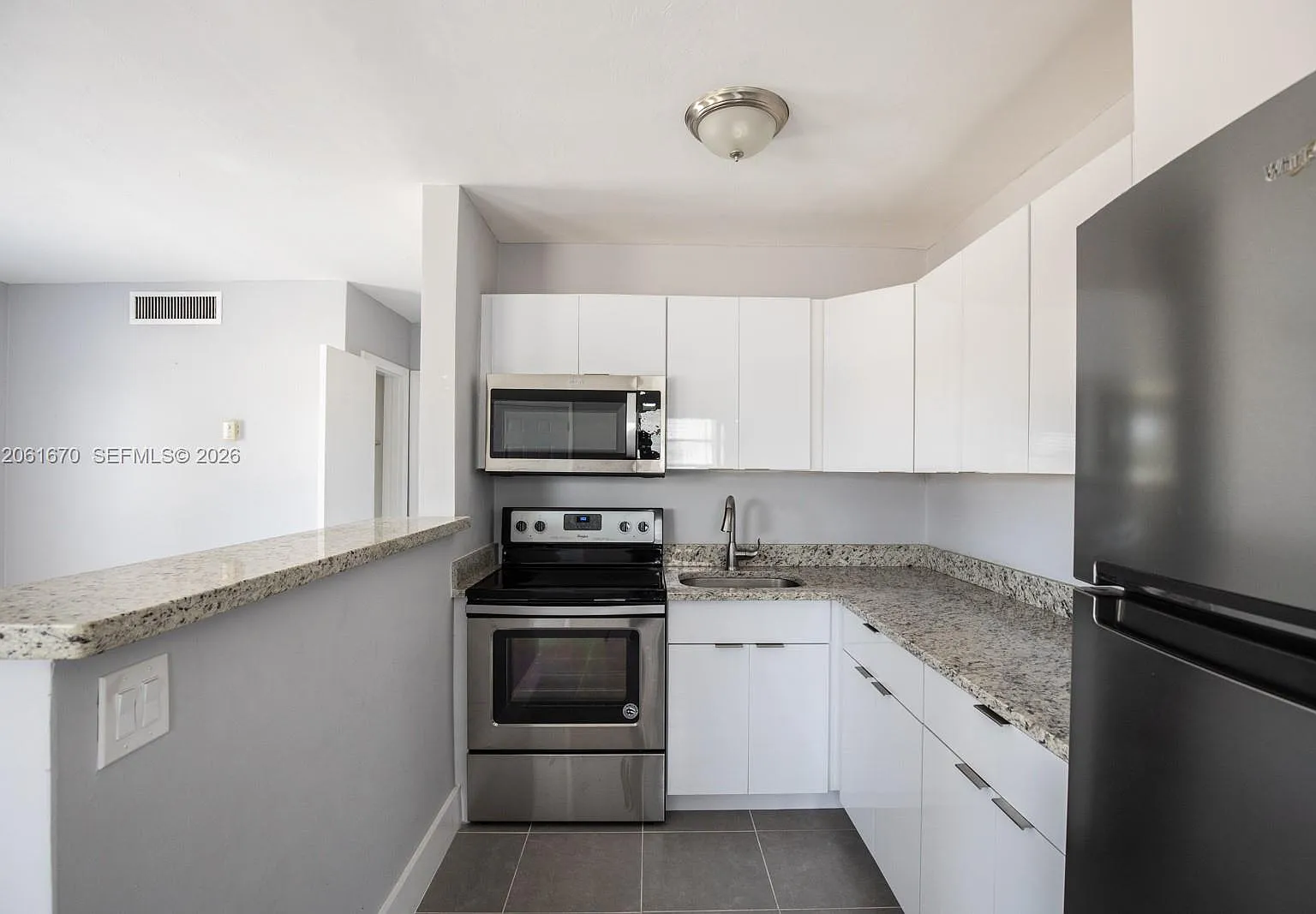Fulford Heights — Photo 3