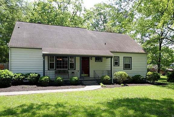 2nd image of 1605 Forest Glenn Cir