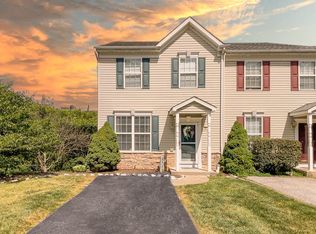 381 Bruaw Dr, York, PA 17406