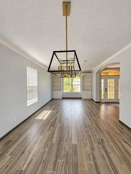 4 bed, 2.5 bath, 2472 sqft, $2,995 — Photo 3