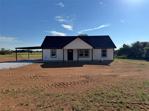 700 Smith Rd, Springtown, TX 76082