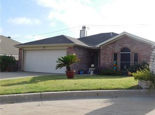 783 Deauville Cir E, Fort Worth, TX 76108