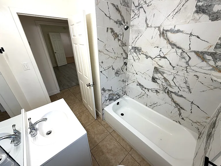 3552 N Alameda Ave — Photo 8