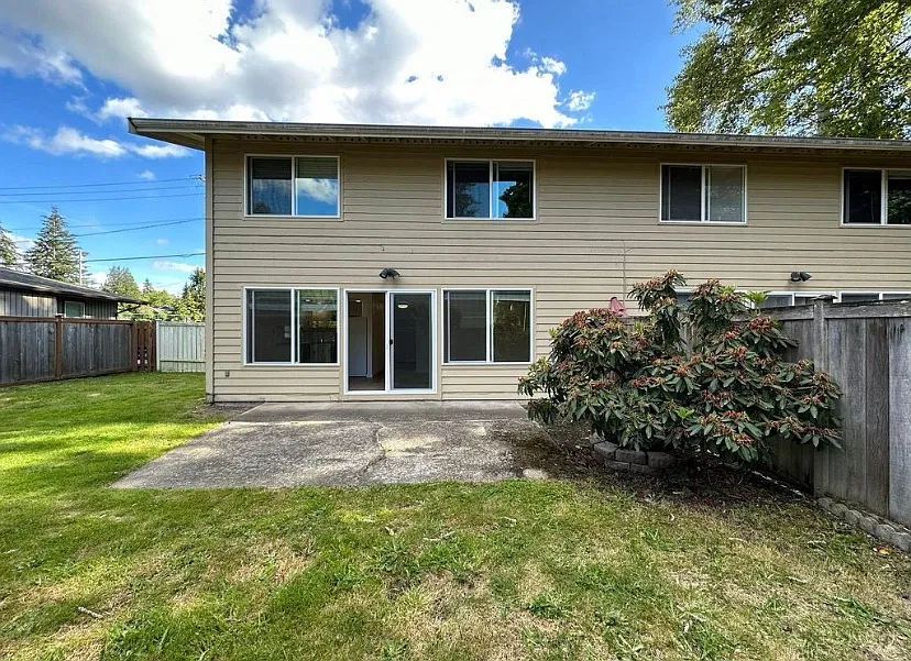 3 bed, 1.5 bath, 1200 sqft, $3,950 — Photo 3