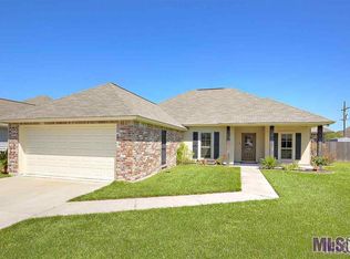15037 Cross Gate Dr, Walker, LA 70785