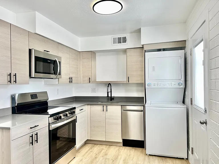 Villas on Holly — Photo 14