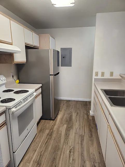 2 bed, 760 sqft, $2,700 — Photo 4