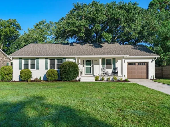 1146 Island View Dr, Mount Pleasant, SC 29464