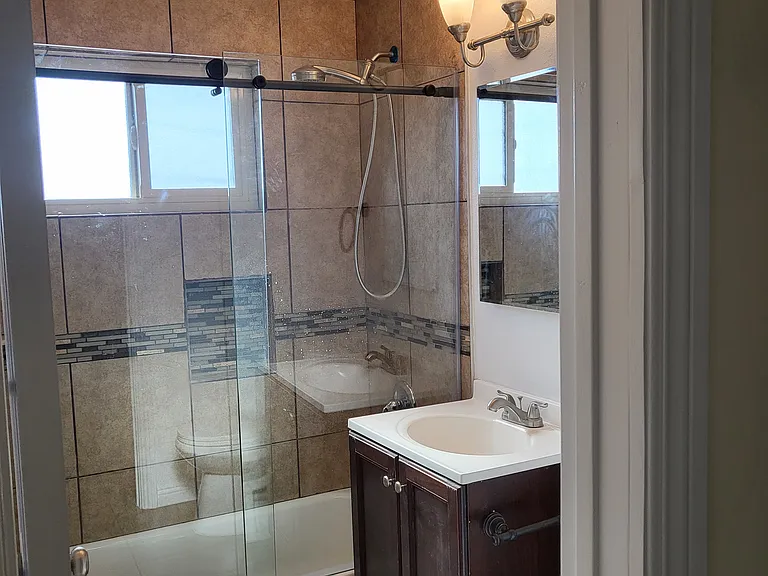 4808 Elizabeth St #D — Photo 6