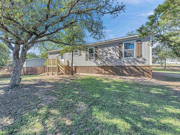 2nd image of 320 Horseshoe Drive