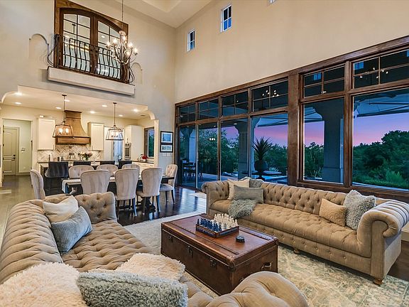4th image of 4127 Lago Viento