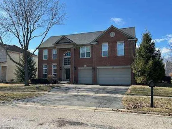 3214 Knollwood Cir, Geneva, IL 60134
