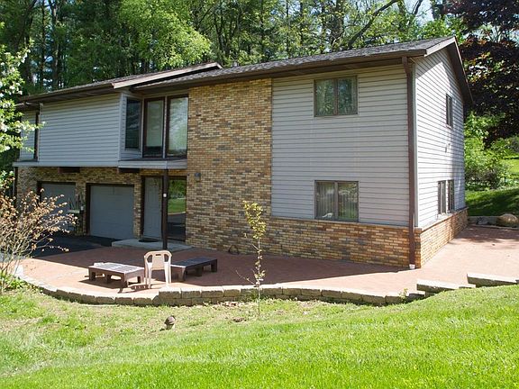 3rd image of 125 Crestview Dr