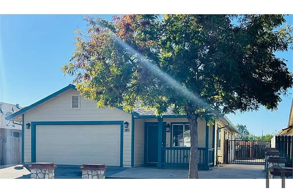 160 Coyote Ct photo 1