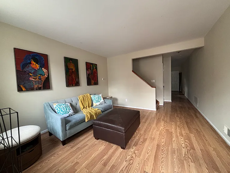 116 S Schroeder St — Photo 4