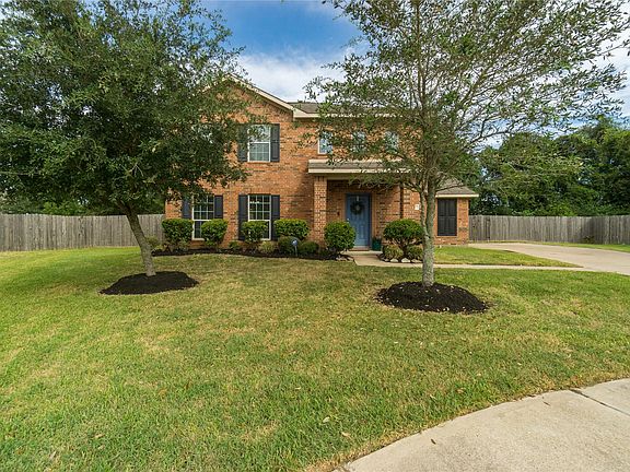 2nd image of 1602 Holly Ct