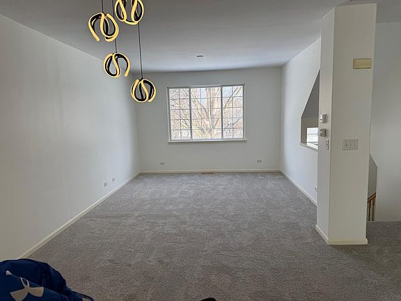 4th image of 132 Andover Dr