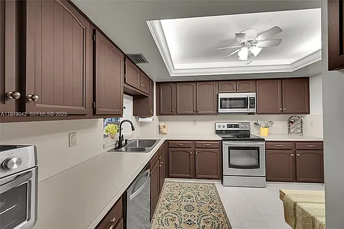 3200 Port Royale Dr N Photo 1