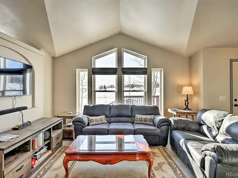 443 Vine Rd — Photo 10