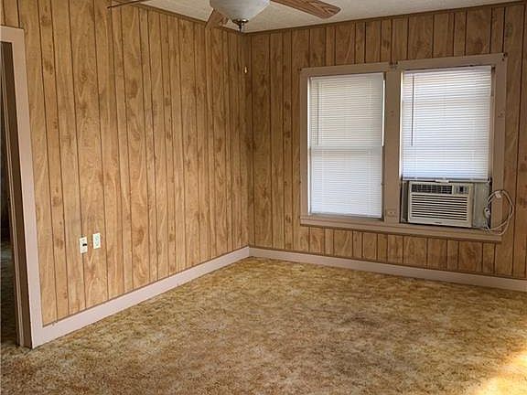 3rd image of 530 Bryan Ave