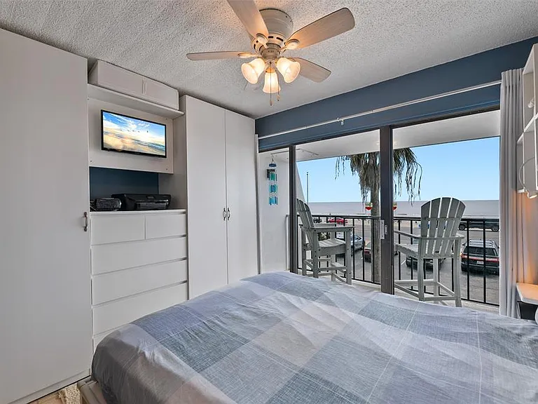 7310 Seawall Blvd #208 — Photo 5