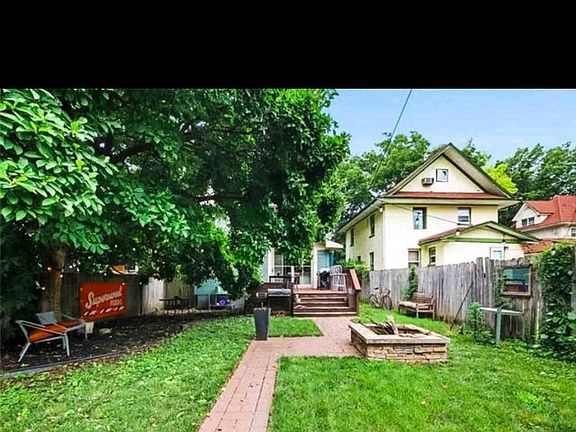 3rd image of 3009 Charlotte St