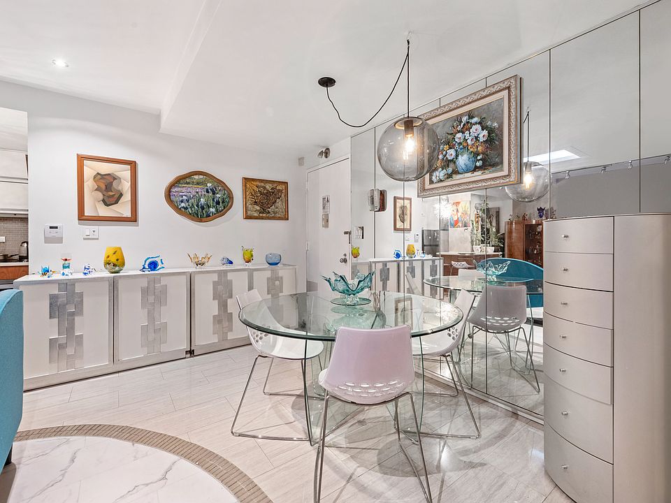 1st image of 150 W 51st St APT 1123