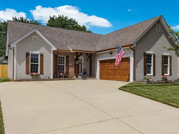 5926 Regency Dr, Columbus, IN 47203