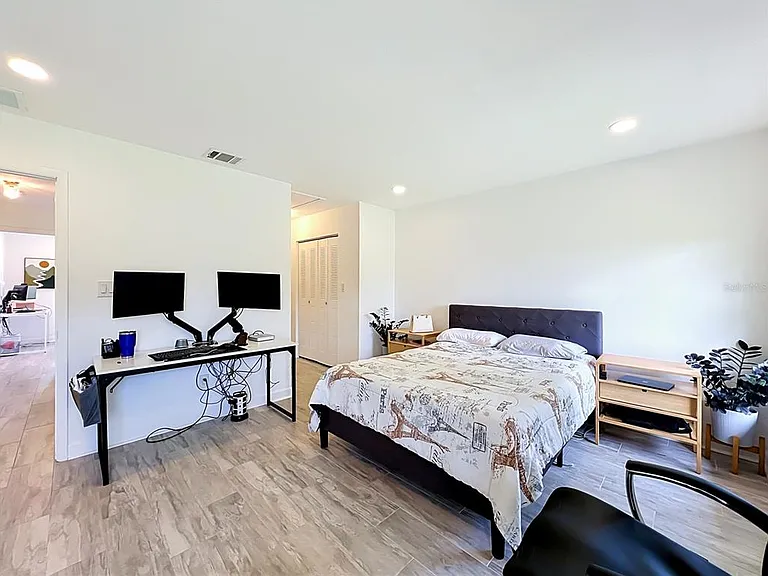 5501 Memorial Dr — Photo 38