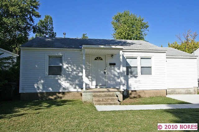 1st image of 144 N Oswego Ave