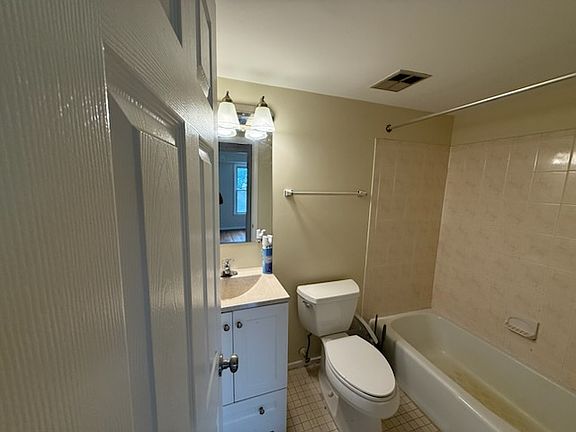 1st Floor Bathroom