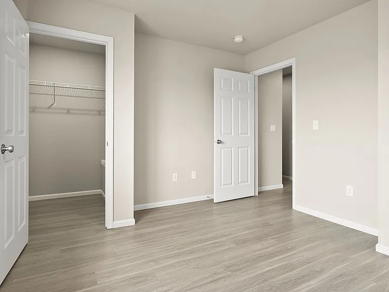 Summerland Twinhomes | Waterloo | Near Lost Island Waterpark — Photo 6