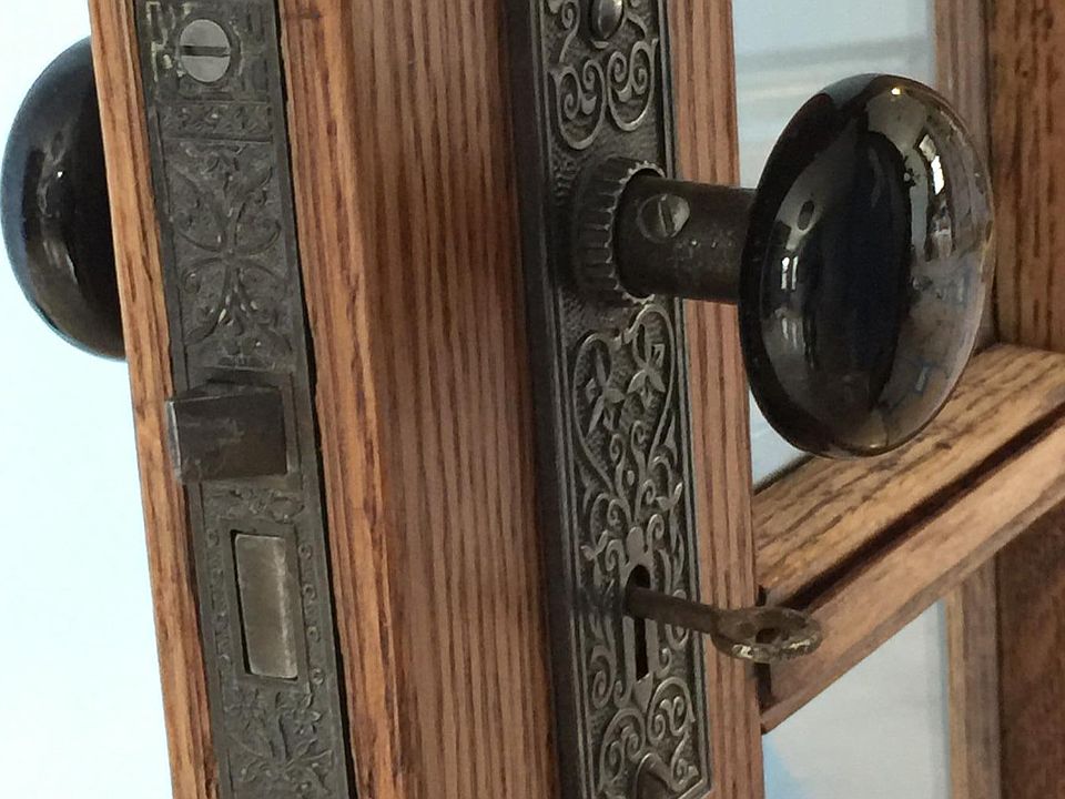 Front Entryway door detail