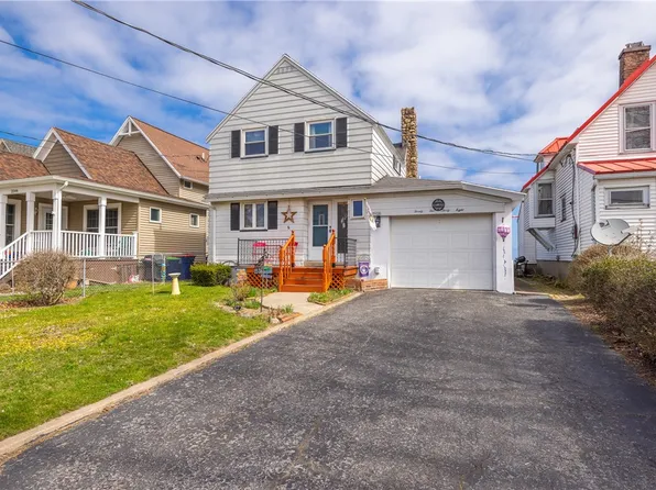 2538 Edgemere Dr, Rochester, NY 14612