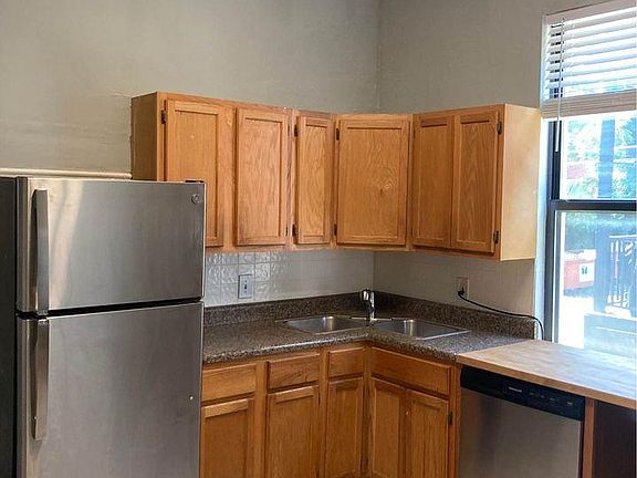 3rd image of 3342 Illinois Ave #1F