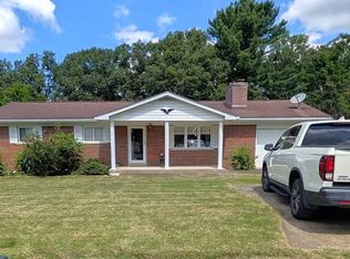 129 Eastwood Dr, Crab Orchard, WV 25827