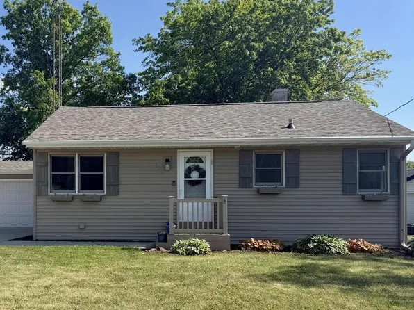 374 Janesville St, Janesville, WI 53548