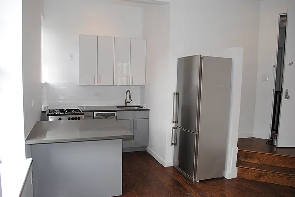 Rented by Urban Ambiance | media 9