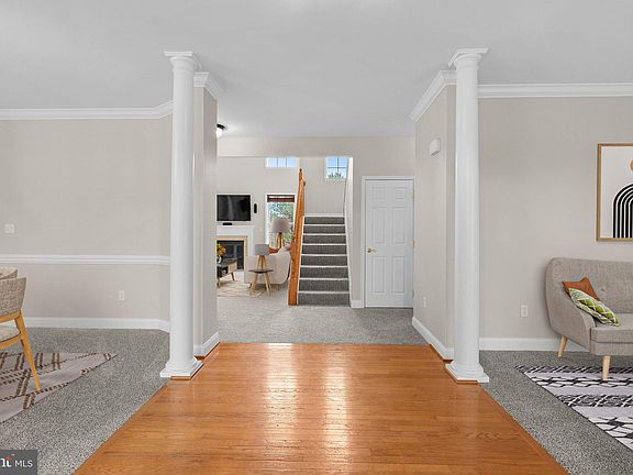 3rd image of 204 Bishops Grant Dr