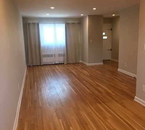 2nd image of 1620 Federspiel St #B