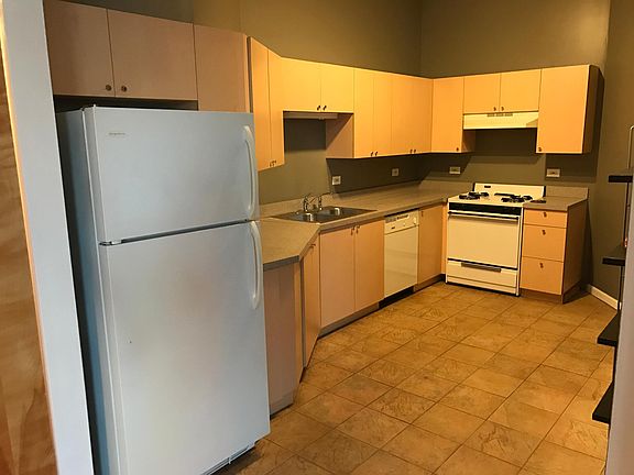 5th image of 1302 N Milwaukee Ave