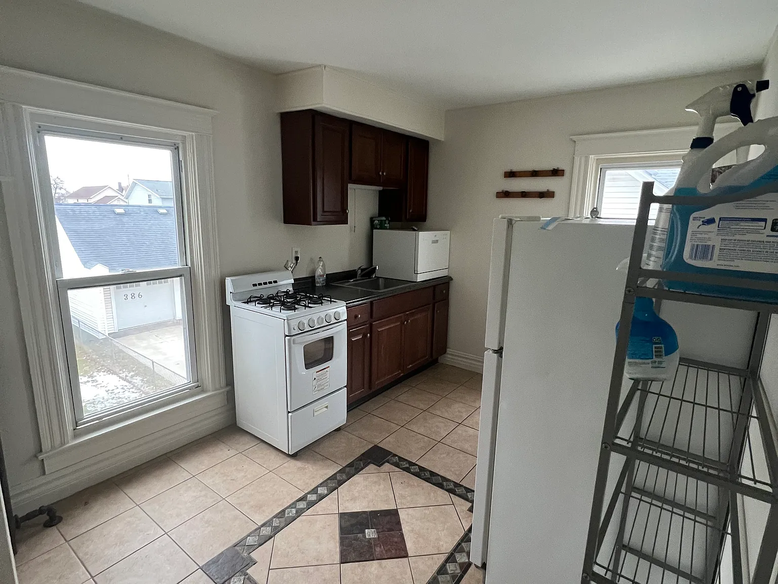2 bed, $1,150 — Photo 4