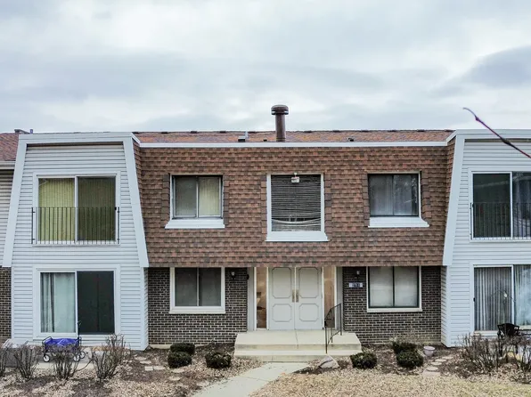 2711 Hobson Rd APT 2, Woodridge, IL 60517